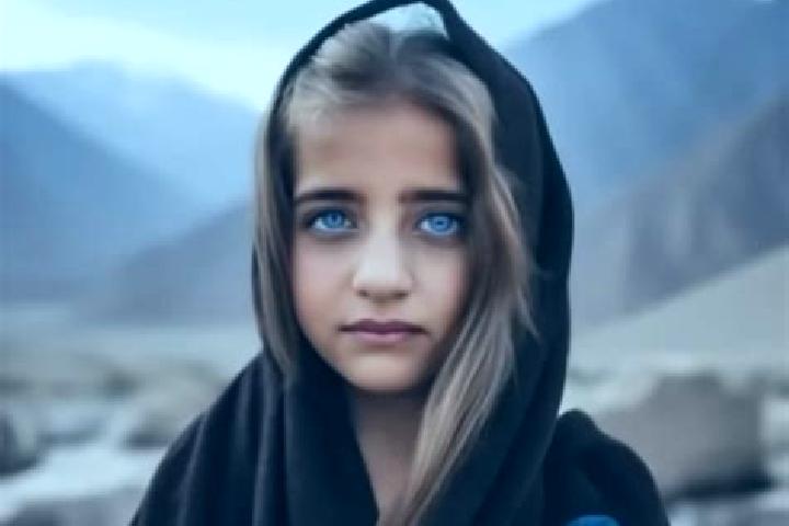 Avery, 30, a dark blonde dark-eyed middle eastern companion based in Idlib. Offering Party Girl, Massage, Striptease, Duos, Dinner Date. Available for incall...