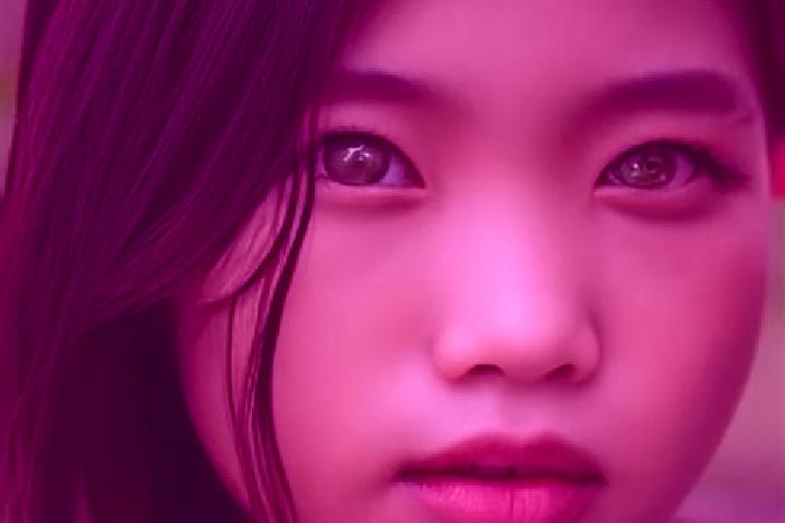 Avery, 30, a red green-eyed asian companion based in Flensburg. Offering Overnight, Girlfriend Experience, Dinner Date, BDSM. Available for incall and outcal...