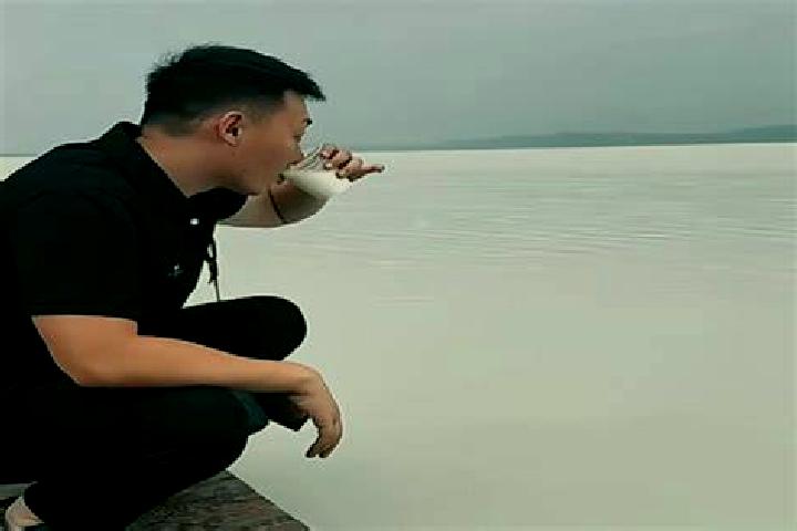 Avery, 30 — Escort in Bayin, China