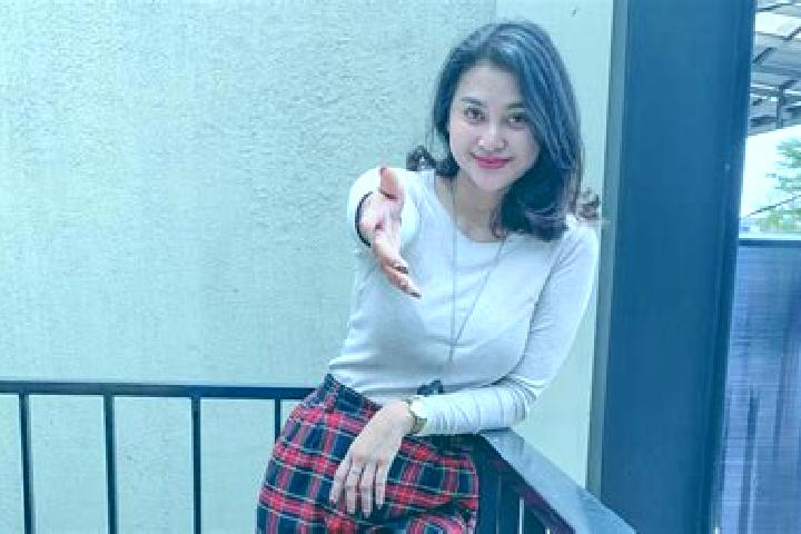 Avery, 30 — Escort in Kertosono, Indonesia