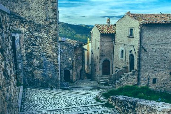 Avery, 30 — Escort in Montecassiano, Italy
