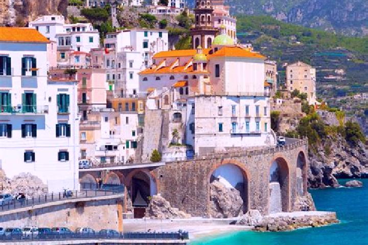 Avery, 30 — Escort in Napola, Italy