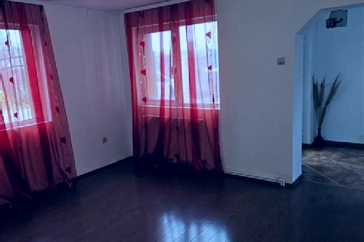 Avery, 30 — Escort in Ploiestiori, Romania