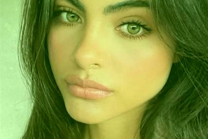 Avery, 31, a auburn green-eyed indian companion based in Puliyoorsalai. Offering Erotic Massage, Deep French Kissing, Massage. Available for incall and outca...