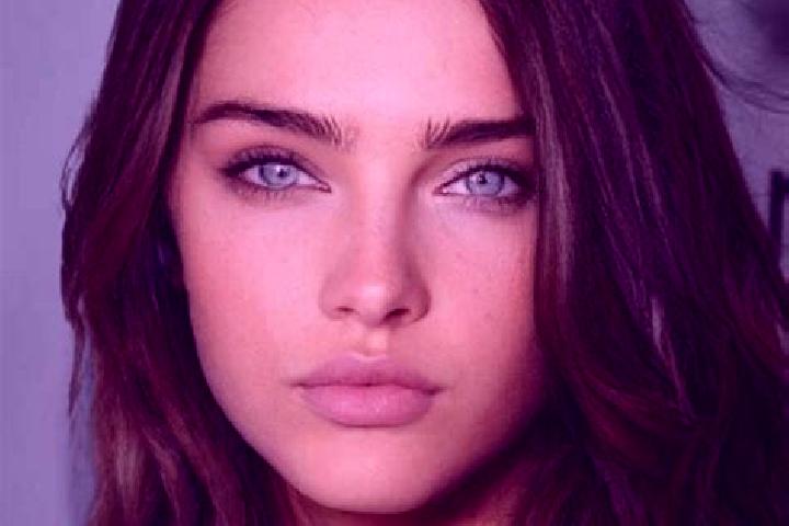 Avery, 31, a brunette amber-eyed mixed companion based in Coronet Bay. Offering A-Level, Deep French Kissing, Erotic Massage. Available for incall and outcal...