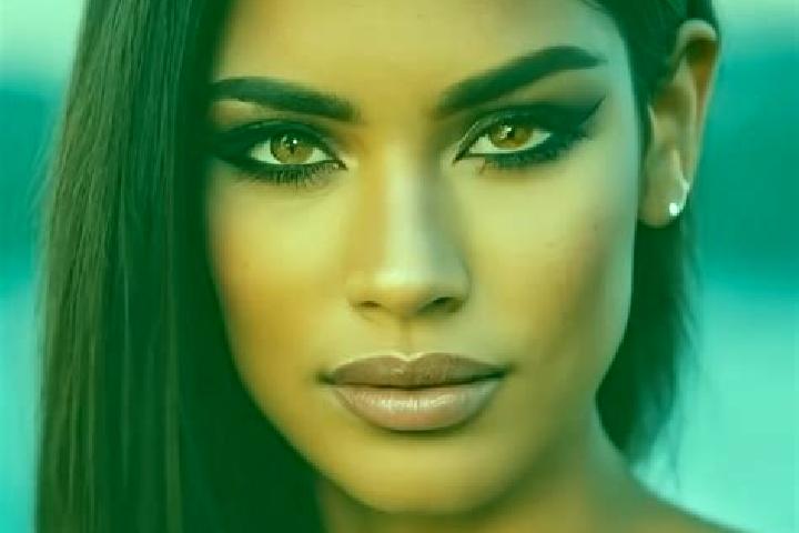 Avery, 31, a red hazel-eyed latina companion based in Kaliombo Wetan. Offering Couples, Deep French Kissing, OWO, 69, Striptease. Available for incall and ou...