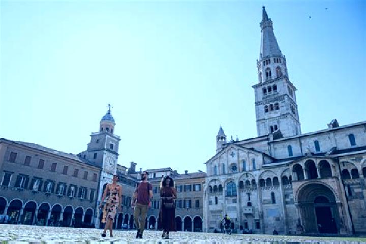 Avery, 31 — Escort in Bondeno, Italy