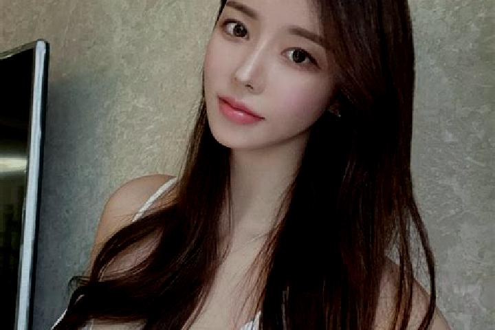 Avery, 31 — Escort in Maquanzhen, China