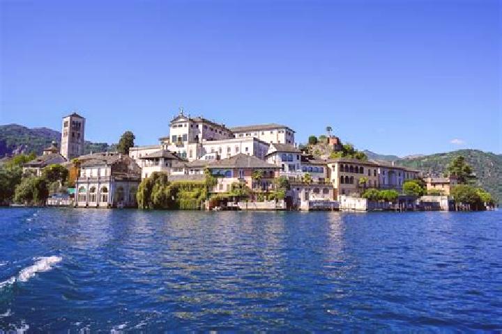 Avery, 31 — Escort in Orta San Giulio, Italy
