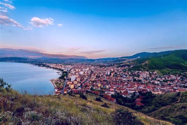 Avery, 31 — Escort in Pogradec, Albania