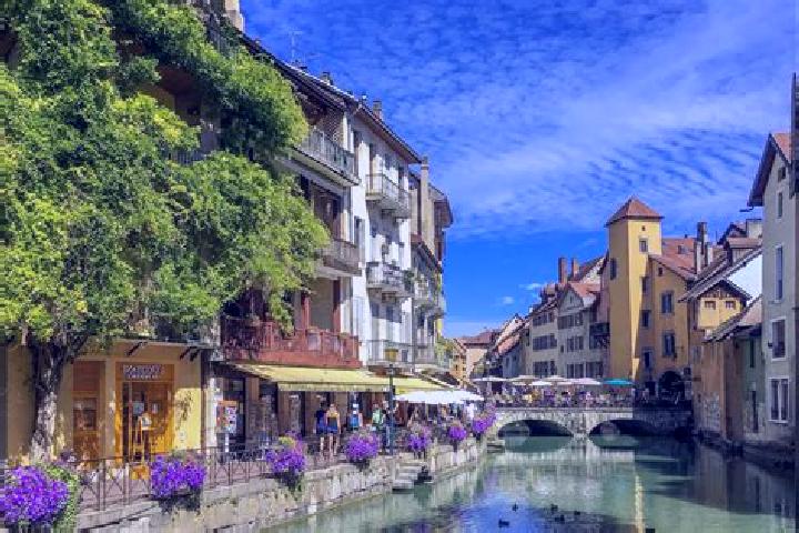 Avery, 31 — Escort in Saint-Series, France