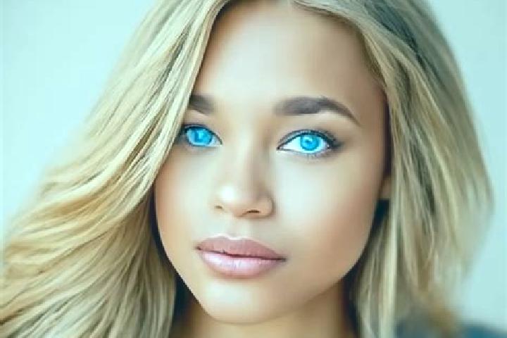 Avery, 32, a blonde blue-eyed latina companion based in Ulundi. Offering Massage, Striptease, Fetish, Tantra, CIM. Available for incall and outcall, day and ...