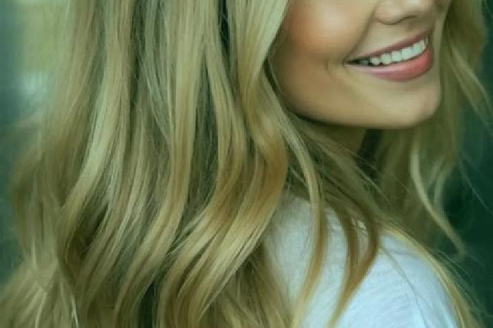 Avery, 32, a blonde hazel-eyed caucasian companion based in Sonzay. Offering Overnight, Duos, Striptease. Available for incall and outcall, overnight booking...