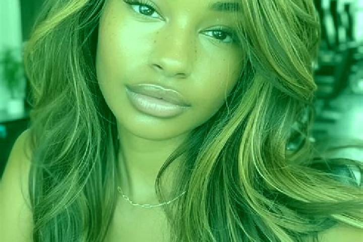 Avery, 32, a dark blonde dark-eyed mixed companion based in Dranceni. Offering Travel Companion, CIM, A-Level, Striptease. Available for incall and outcall, ...