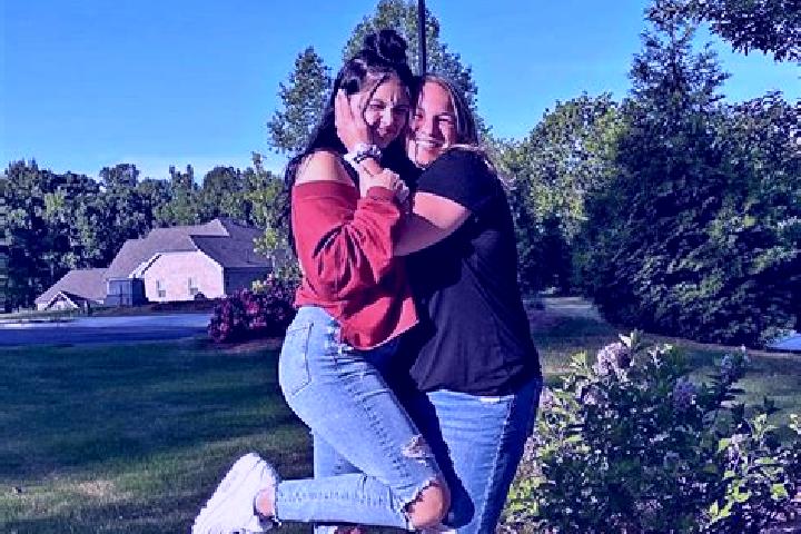 Avery, 32 — Escort in Delafield, United States