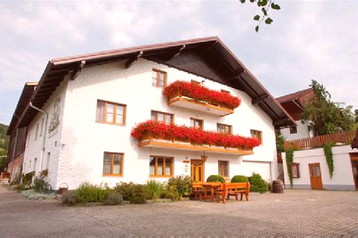 Avery, 32 — Escort in Frankenfels, Austria