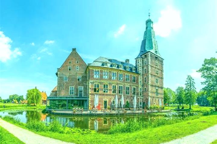 Avery, 32 — Escort in Hennef (Sieg), Germany