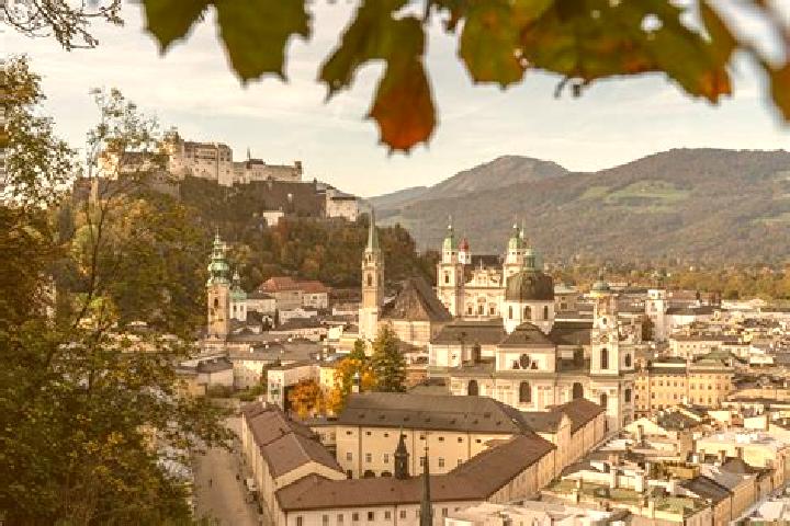 Avery, 32 — Escort in Hessenberg, Austria