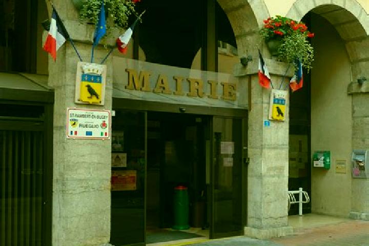 Avery, 32 — Escort in Saint-Rambert-en-Bugey, France