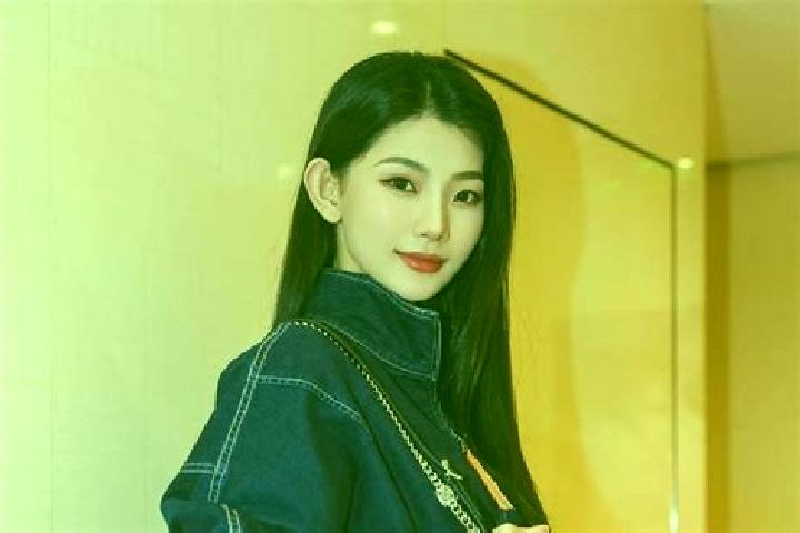 Avery, 32 — Escort in Xuhe, China