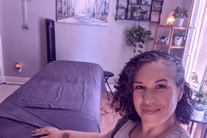 Avery, 33, a black dark-eyed ebony companion based in Bagnols-en-Foret. Offering A-Level, Massage. Available for incall and outcall, day and evening dates.