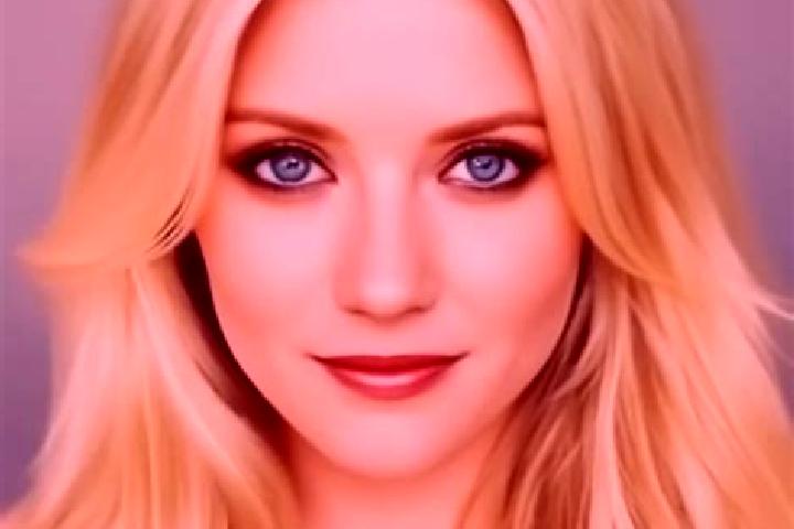 Avery, 33, a blonde amber-eyed indian companion based in Casteldaccia. Offering Duos, 69, A-Level. Available for incall and outcall, day and evening dates.