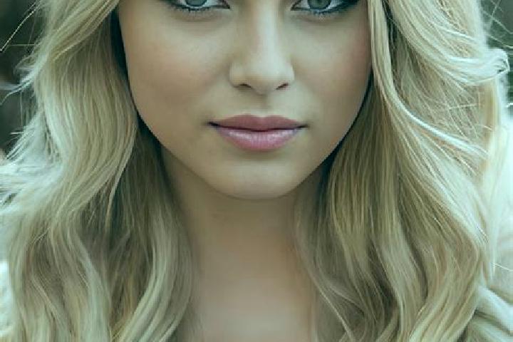 Avery, 33, a blonde grey-eyed middle eastern companion based in Nguidjlone. Offering Duos, Erotic Massage, Deep French Kissing, A-Level. Available for incall...