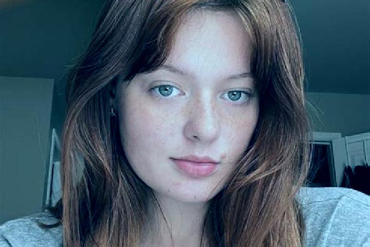 Avery, 33, a dark blonde amber-eyed caribbean companion based in Lieskau. Offering Roleplay, CIM, GFE. Available for incall and outcall, day and evening dates.