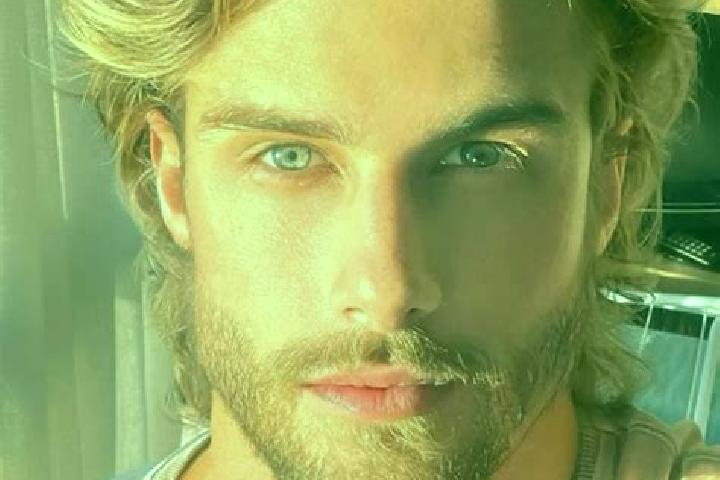 Avery, 33, a dark blonde blue-eyed mediterranean companion based in Loenhout. Offering Girlfriend Experience, Domination. Available for incall and outcall, d...
