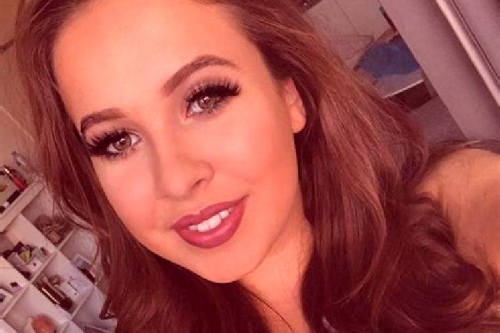Avery, 33, a red brown-eyed slavic companion based in Chesa. Offering GFE, Prostate Massage, Party Girl, Erotic Massage. Available for incall and outcall, ov...