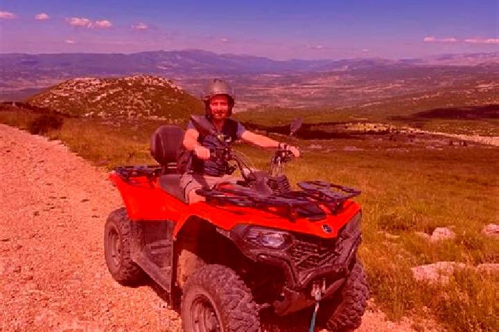Avery, 33 — Escort in Cetina, Spain