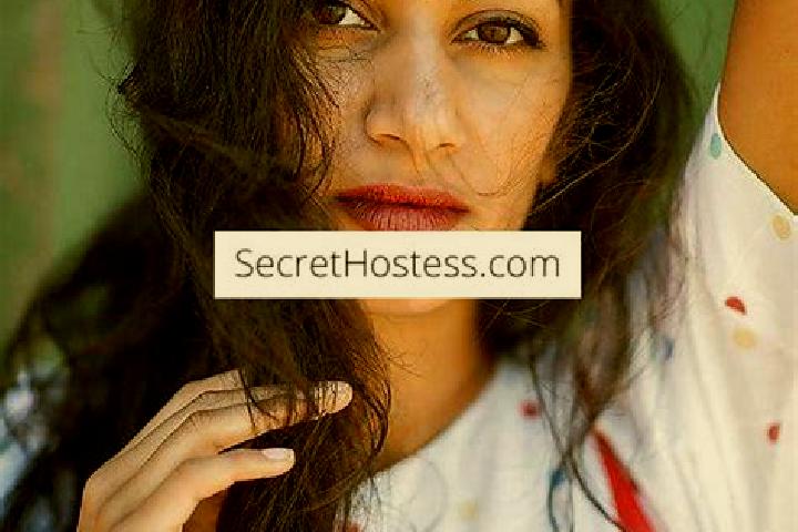 Avery, 34, a black grey-eyed indian companion based in Vilminore. Offering A-Level, Party Girl, Striptease, Travel Companion, 69. Available for incall and ou...