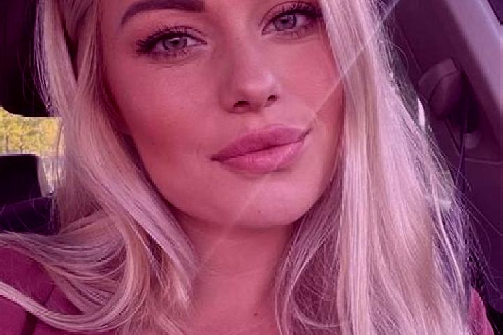 Avery, 34, a blonde hazel-eyed caucasian companion based in Rebolledo de la Torre. Offering A-Level, CIM, 69, Couples. Available for incall and outcall, over...