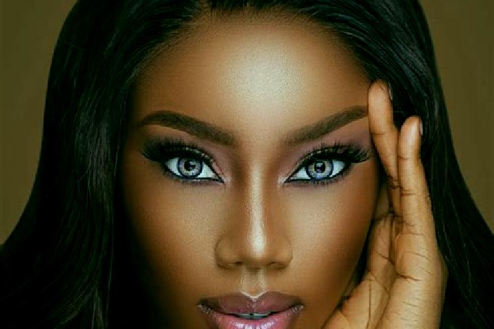 Avery, 34, a chestnut blue-eyed ebony companion based in Moyon. Offering Duos, Domination, Couples, Tantra, Massage. Available for incall and outcall, day an...