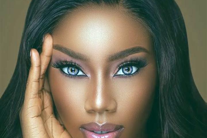 Avery, 34, a chestnut blue-eyed ebony companion based in Sechelt. Offering Duos, Roleplay, Massage, Party Girl, Girlfriend Experience. Available for incall a...