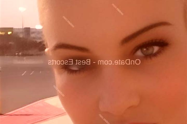 Avery, 34 — Escort in Frederickson, United States