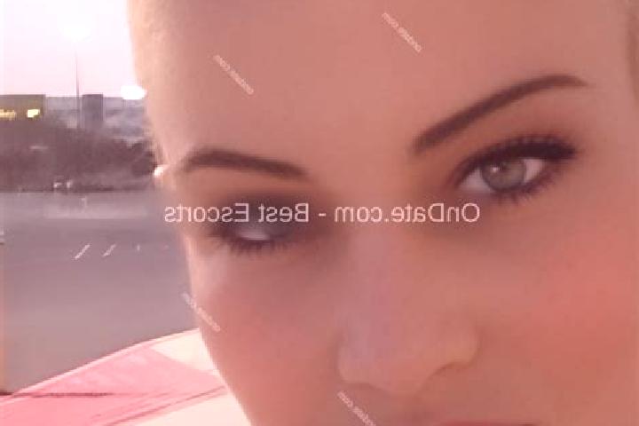Avery, 34 — Escort in Fukawa, Japan