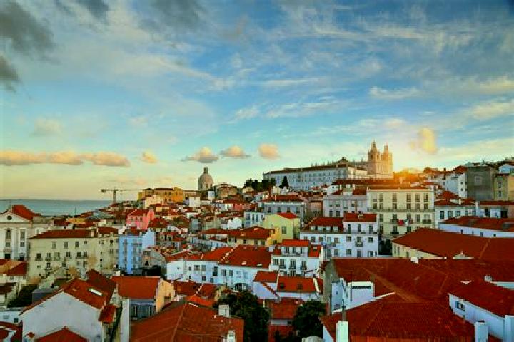 Avery, 34 — Escort in Prazeres, Portugal