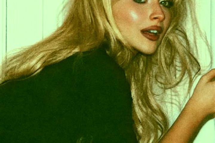 Avery, 34 — Escort in Sibrina, Czech Republic