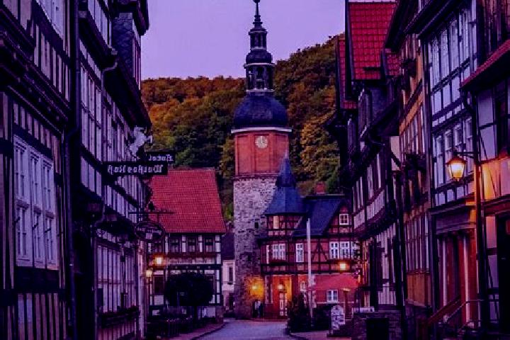 Avery, 34 — Escort in Stolberg, Germany
