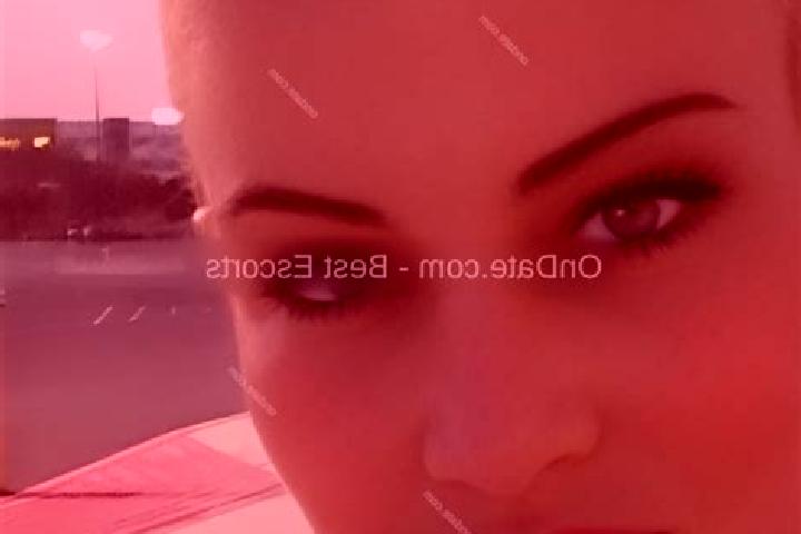 Avery, 34 — Escort in Voreino, Greece