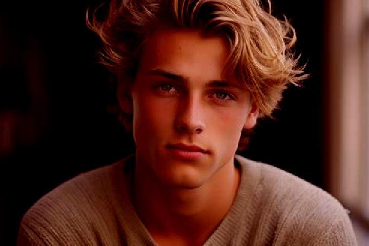 Avery, 35, a blonde brown-eyed mediterranean companion based in Vagfuezes. Offering 69, Duos, Roleplay, CIM. Available for incall and outcall, day and evenin...