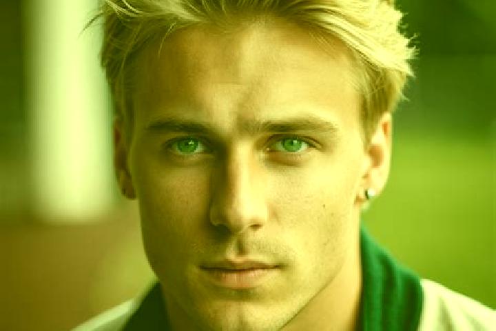 Avery, 35, a platinum blonde green-eyed slavic companion based in Reguly. Offering Erotic Massage, Tantra, OWO, Dinner Date, Couples. Available for incall an...