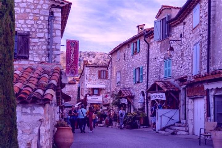 Avery, 35 — Escort in Gourdon, France