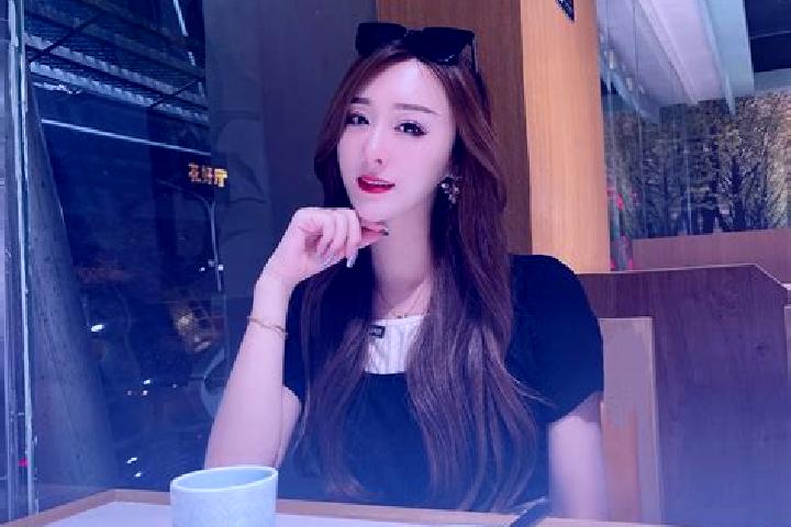 Avery, 35 — Escort in Hejiayan, China