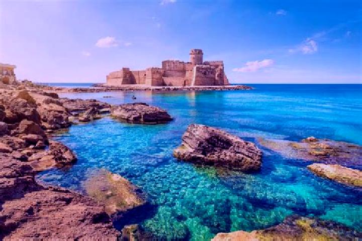 Avery, 35 — Escort in Isola di Capo Rizzuto, Italy