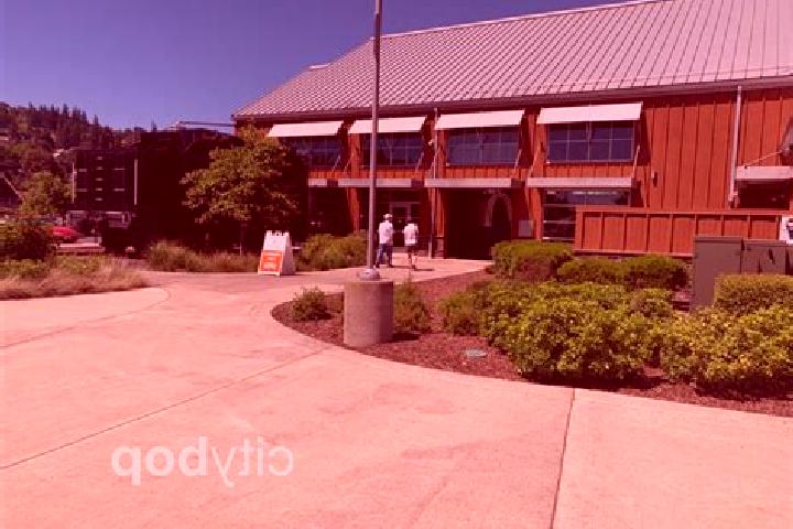 Avery, 35 — Escort in Kalama, United States