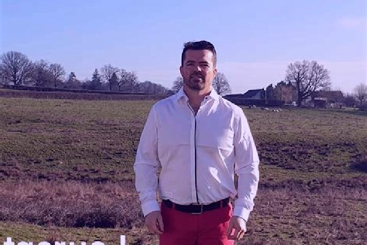 Avery, 35 — Escort in Le Breuil, France