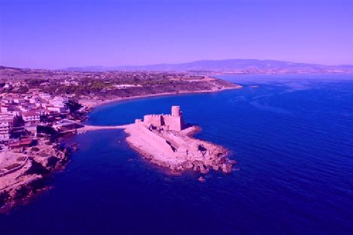 Avery, 35 — Escort in Le Castella, Italy