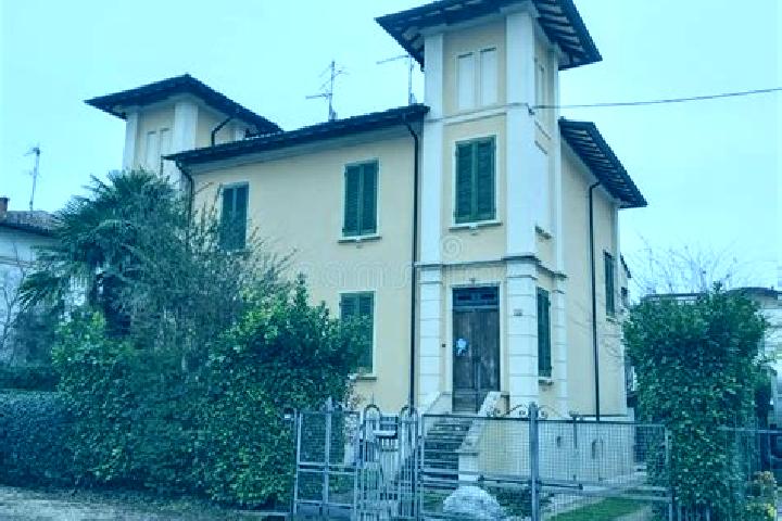 Avery, 35 — Escort in Suzzara, Italy
